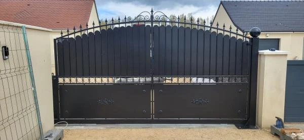portail-metallique-coulissant
