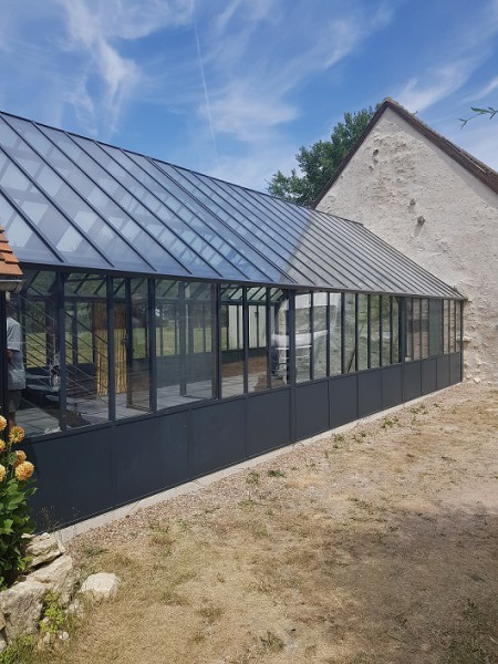 Véranda métallique en fer à Té à l'ancienne à FOUGÈRES SUR BIÈVRE
