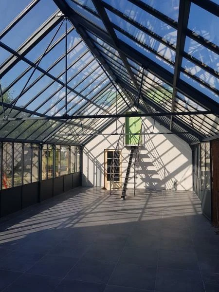 Veranda-metallique-a-lancienne