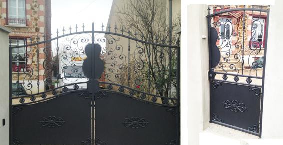 Portail sur mesure à FOUGERES SUR BIEVRE