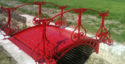 Conception de passerelles métalliques pour jardin à Blois