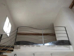 Garde-corps de balcon en métal forgé  