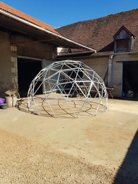 dome-geodesique-aluminium-agencement-et-decoration-jardin-loir-et-cher-jpeg-1